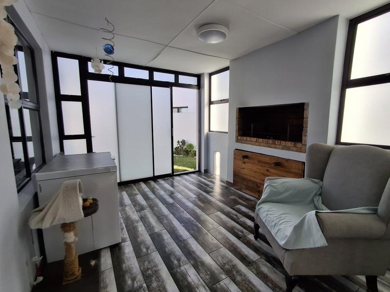 3 Bedroom Property for Sale in Golden Mile Western Cape